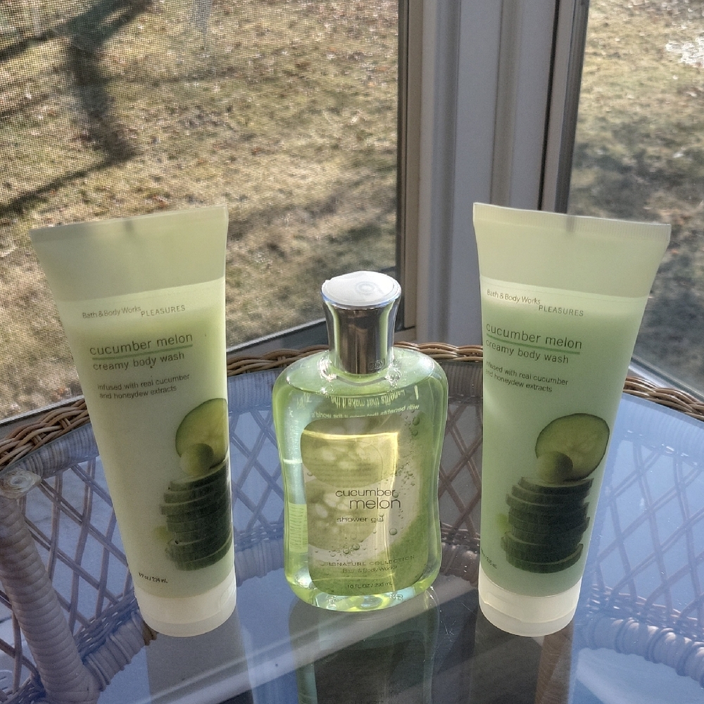 Bath & Body Works Cucumber Melon Creamy Body Wash  And  Shower Gel 3 items
